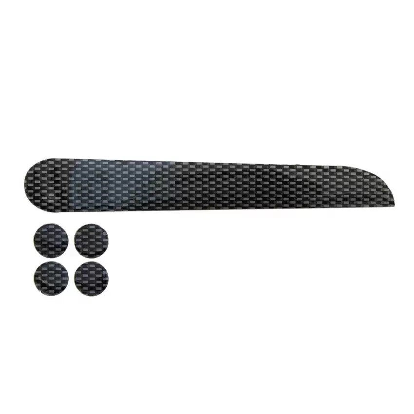 BATTICATENA BRN IN PVC EFFETTO
CARBONIO